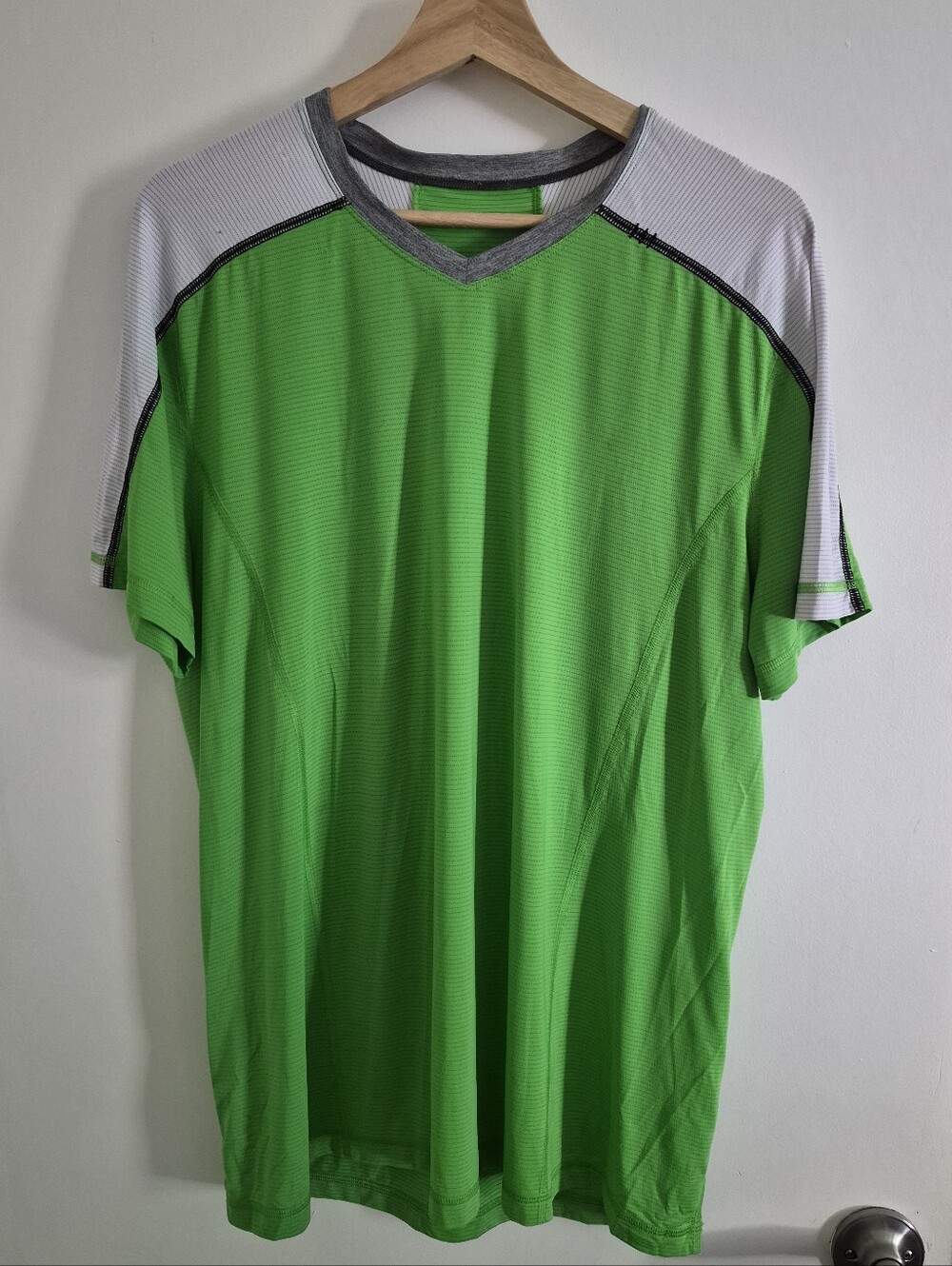Lululemon Men Mesh Athletic Shirt Large Neon Green